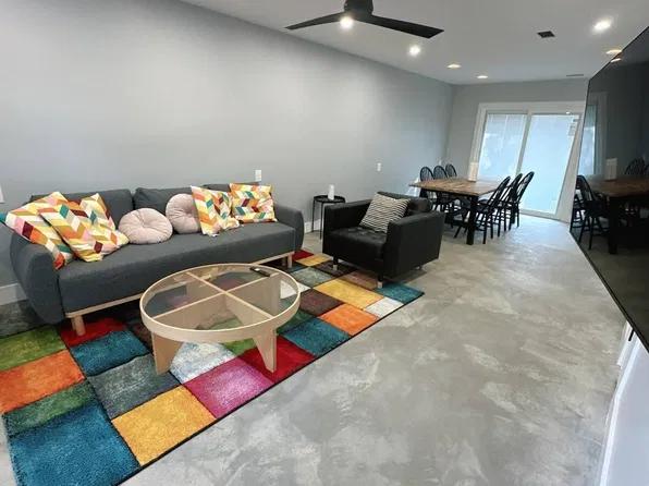 112 Friar Ln, Carrboro, NC 27510