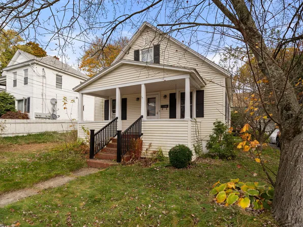 15 Maynard Street, Putnam, CT 06260