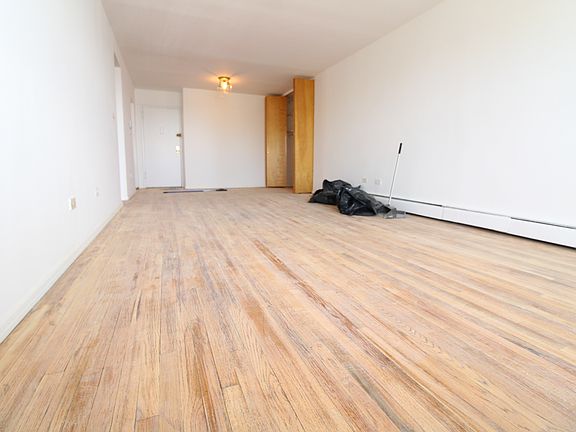 4th image of 1130 Stadium Ave #7F