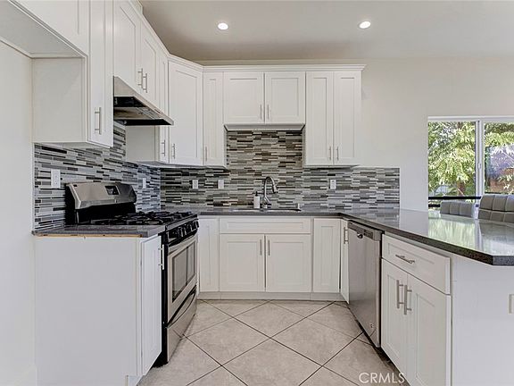 4th image of 6821 Agnes Ave