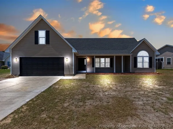 413 Turret Ct, Hope Mills, NC 28348