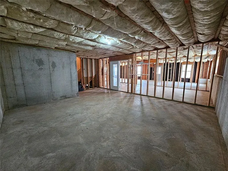 3755 Long Lake Dr — Photo 40