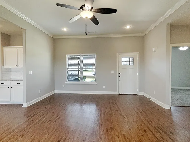 530 Captain Hopkins St — Photo 14