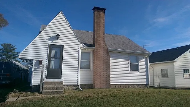 2314 S 18th St photo 1