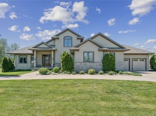 5811 Shiloh Ln, Cedar Rapids, IA 52411