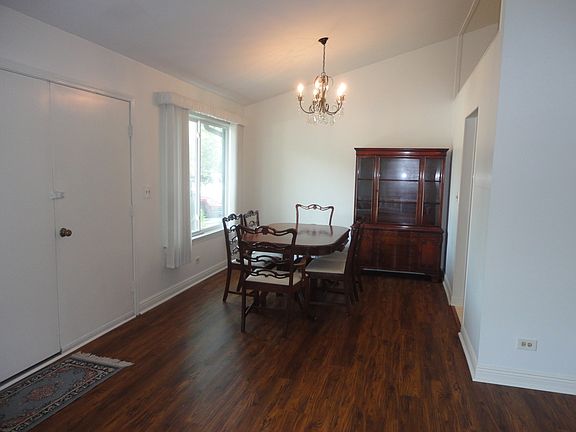 5th image of 711 Circle Dr