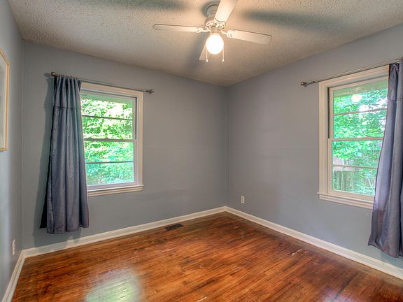5th image of 213 Herbert Dr