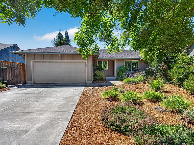 2020 Rivera Dr — Photo 1