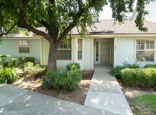 165 W Pilgrim Ln, Clovis, CA 93612