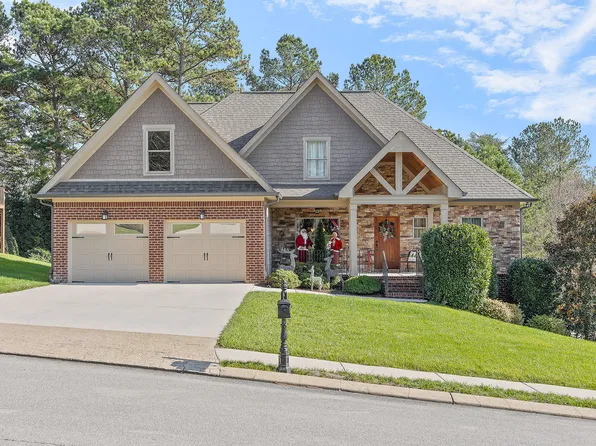 11190 Captains Cove Dr, Soddy Daisy, TN 37379