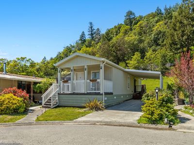 72 W Coast Dr APT 18, Redway, CA, 95560