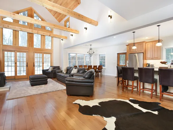 29 Fox Run Rd, Sunapee, NH 03782