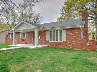 206 Wisconsin St, Excelsior Springs, MO 64024