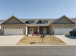 476 22nd Ave SW, Rochester, MN 55902