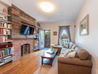 274 6th St #401, Jersey City, NJ, 07302
