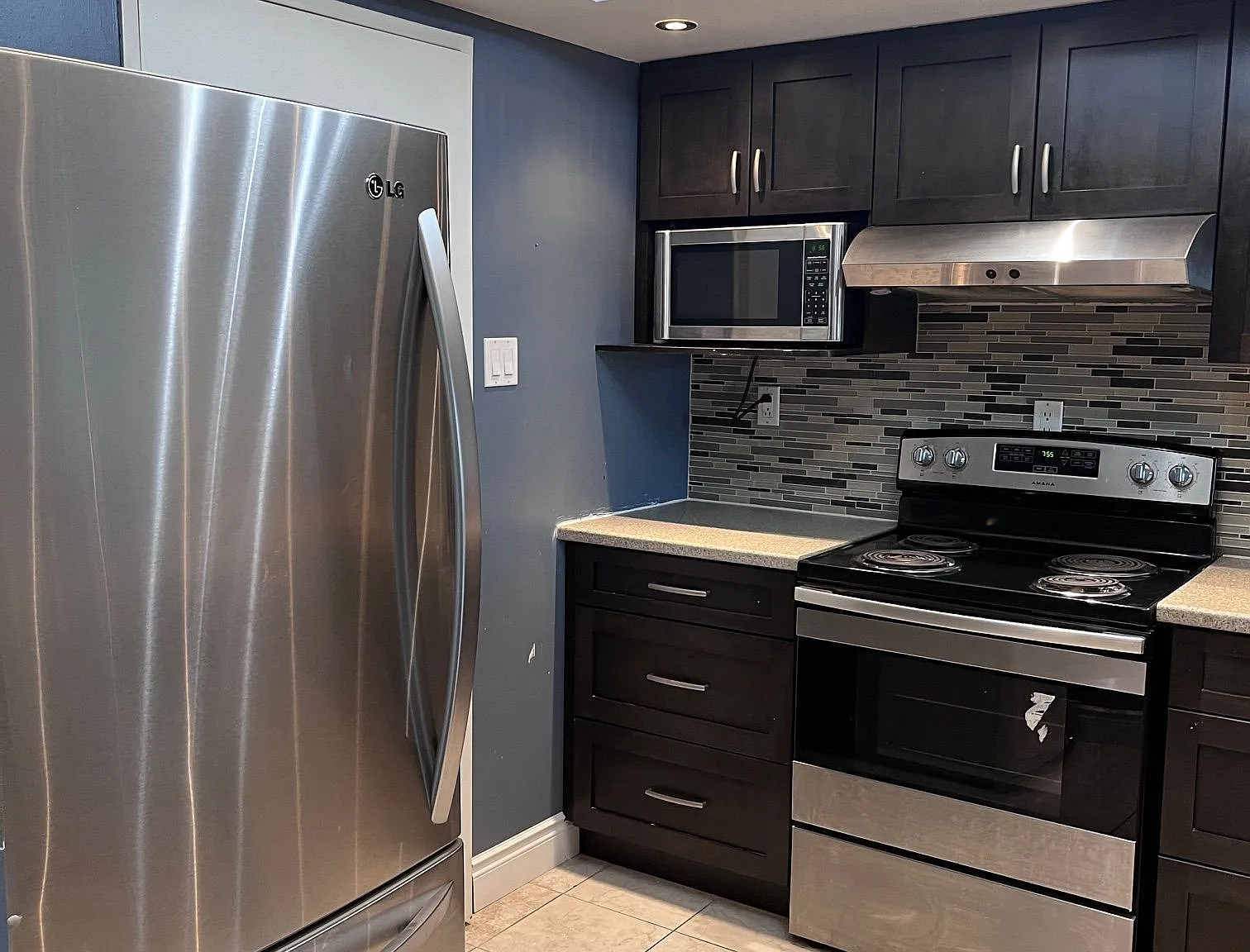 3 bed, $2,850 — Photo 2