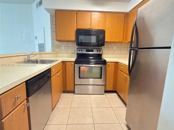 2550 SW 18th Ter, Fort Lauderdale, FL