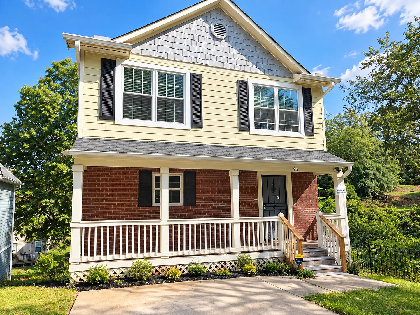 Updated 3-Bedroom Home in Atlanta Housing Vouchers Welcome! — Photo 2