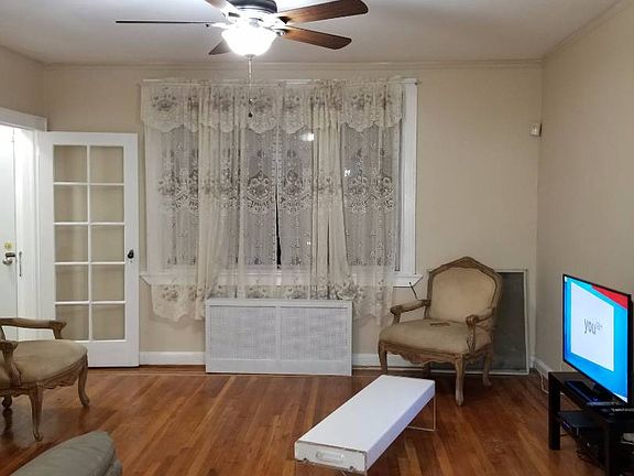 4th image of 2322 95th St