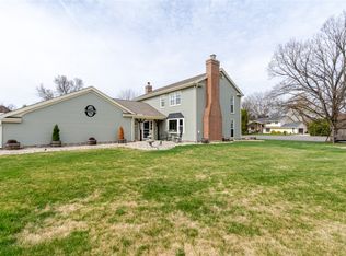 2550 Broken Woods Dr, Troy, OH 45373
