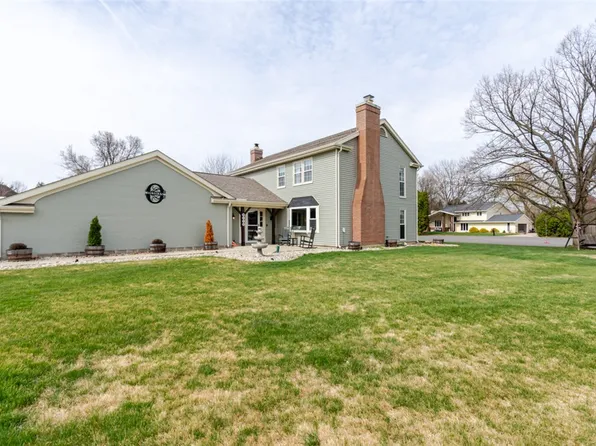 2550 Broken Woods Dr, Troy, OH 45373