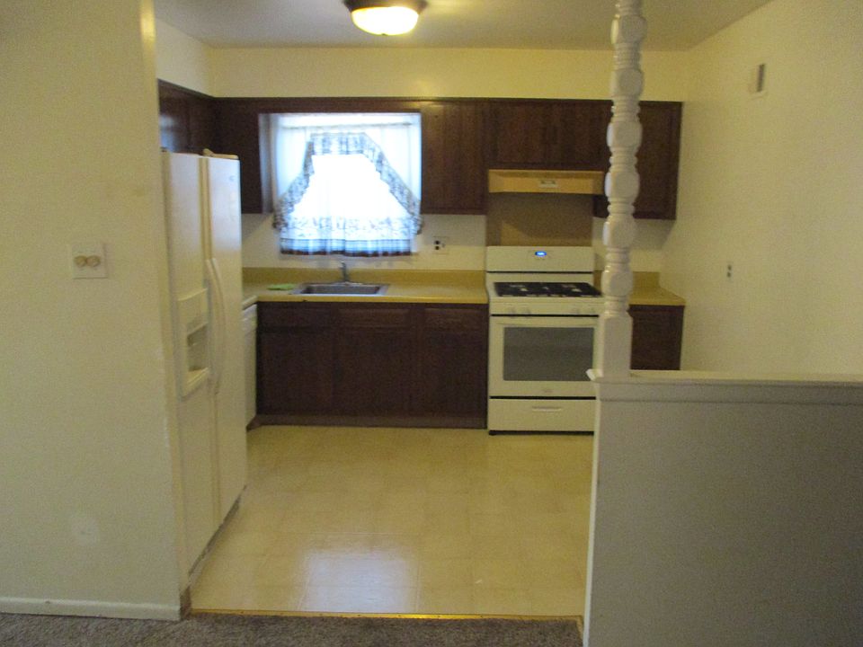 2nd image of 9501 Hilspach St