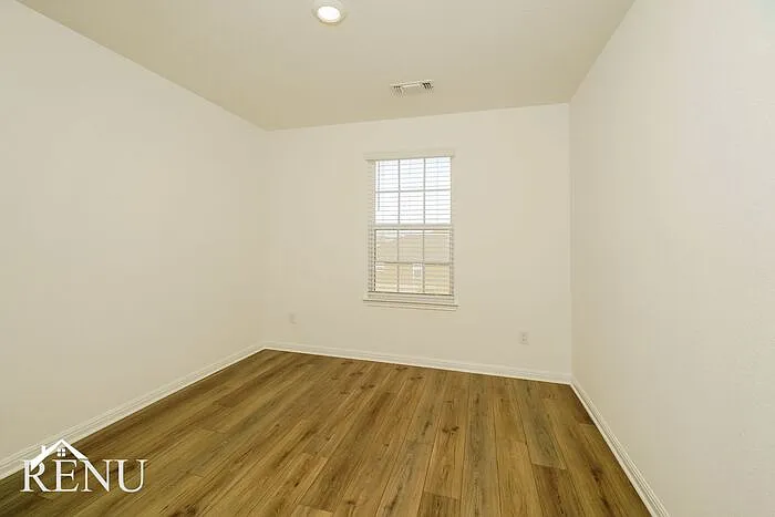 101 Scarborough Bnd — Photo 13