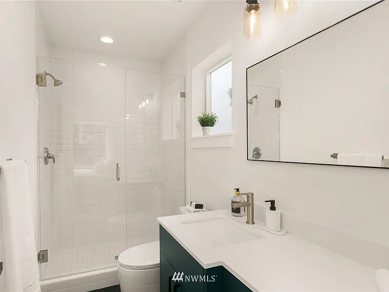 1822 NW 89th St — Photo 7