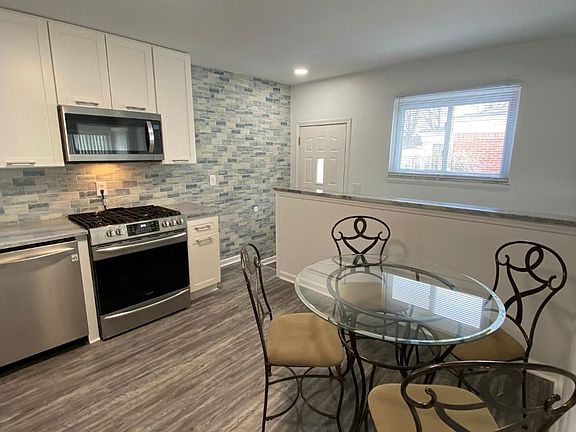 4th image of 36005 Lucerne St