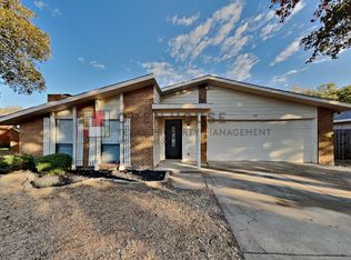 3717 Aspenwood Dr, Bedford, TX 76021