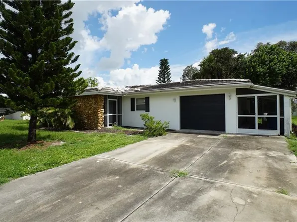 320 Hollywood ST, LEHIGH ACRES, FL 33936