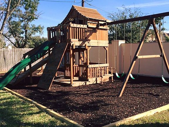 Backyards unlimited playscap