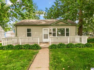 402 W 30th Ave, Bellevue, NE 68005