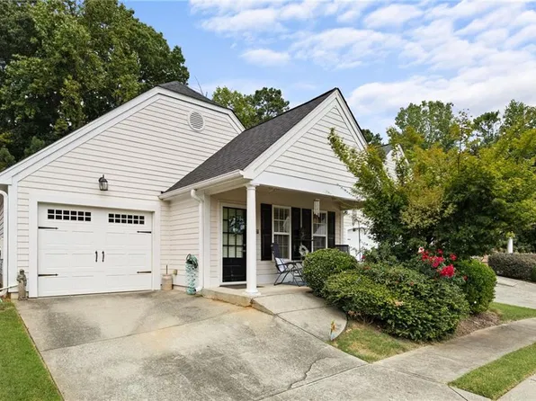 5037 Kathryn Glen Dr, Acworth, GA 30101