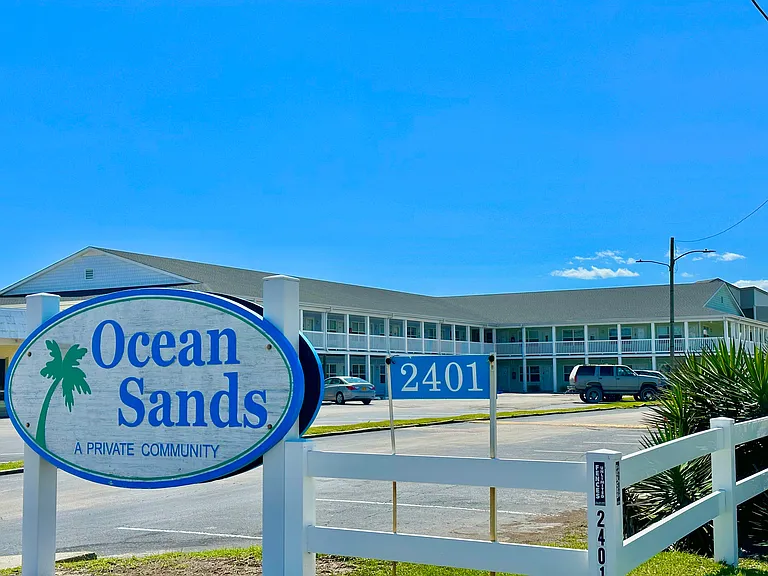 2401 W Fort Macon Rd — Photo 22