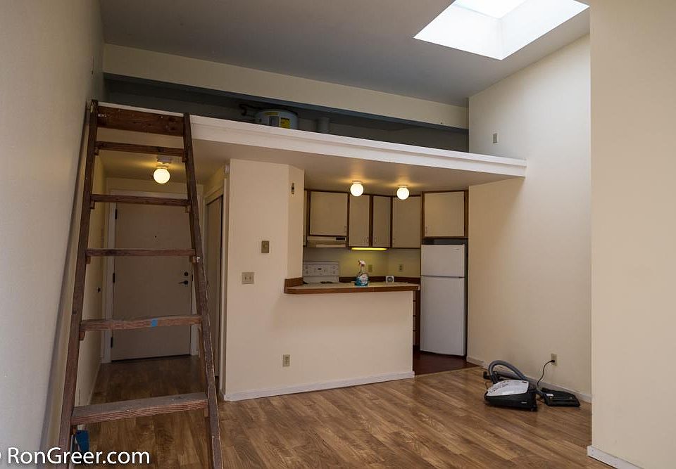 2nd image of 5218 20th Ave NW #203