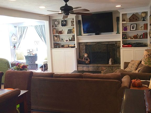 3rd image of 4208 Jennie Ave