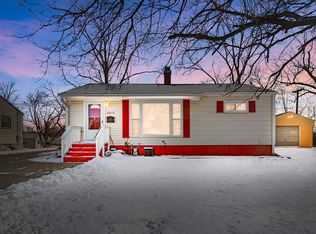 2613 N Lewis Ave, Waukegan, IL 60087