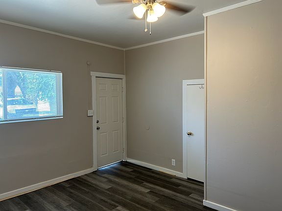 4th image of 1404 N Highway 395 #6
