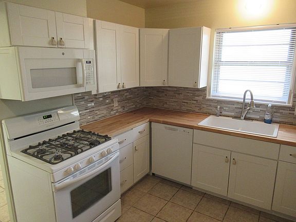 4th image of 1404 W 22nd St