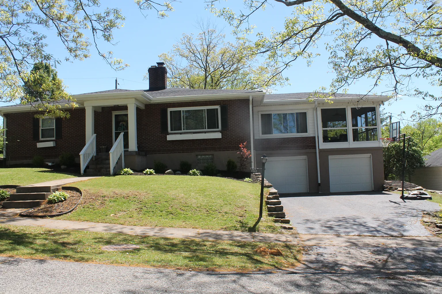 1505 E Henry Clay Ave photo 1