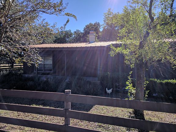 2nd image of 596 Hill Country Dr