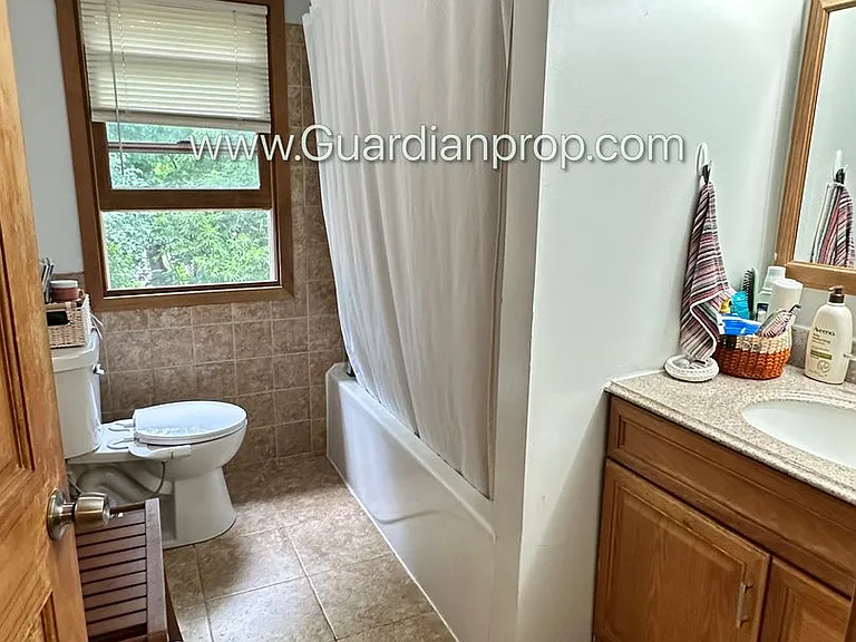 16720 Excelsior Blvd — Photo 9