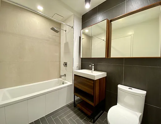 Rented by Zjama Realty Corp | media 37