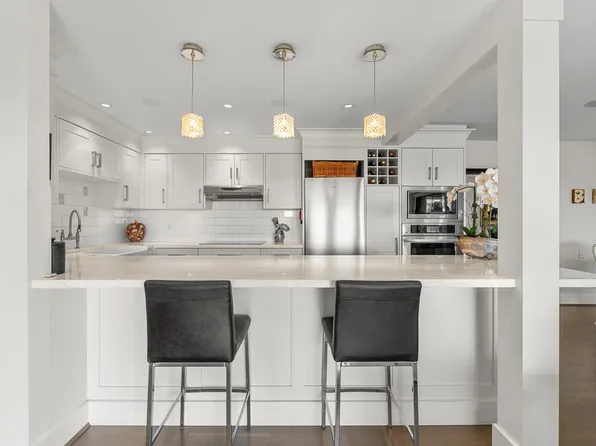 2202 Folkestone Way #47, West Vancouver, BC V7S 2X7