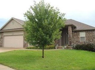 1915 Thoreau Ct, Columbia, MO 65202