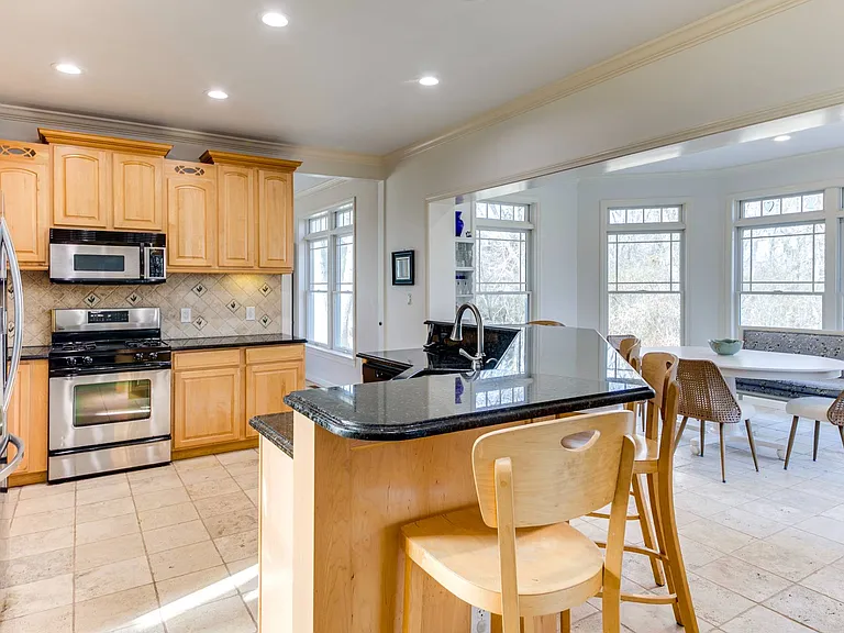 38 Fleming Rd — Photo 10