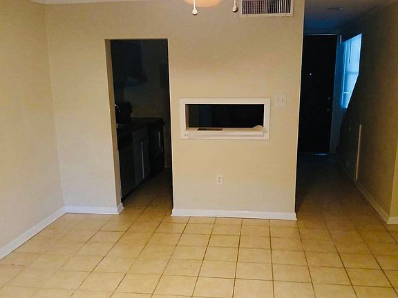 2nd image of 201 Pensacola Beach Rd APT C28