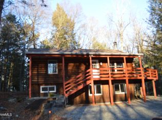 859 Moberg Rd, Becket, MA 01223