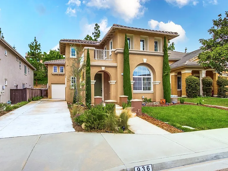 936 Citrine Way — Photo 3